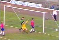 Irish Cup Winners 1993 - Mark Glendenning heads an equaliser in the first drawn game